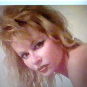 Meet your Posher, Mia